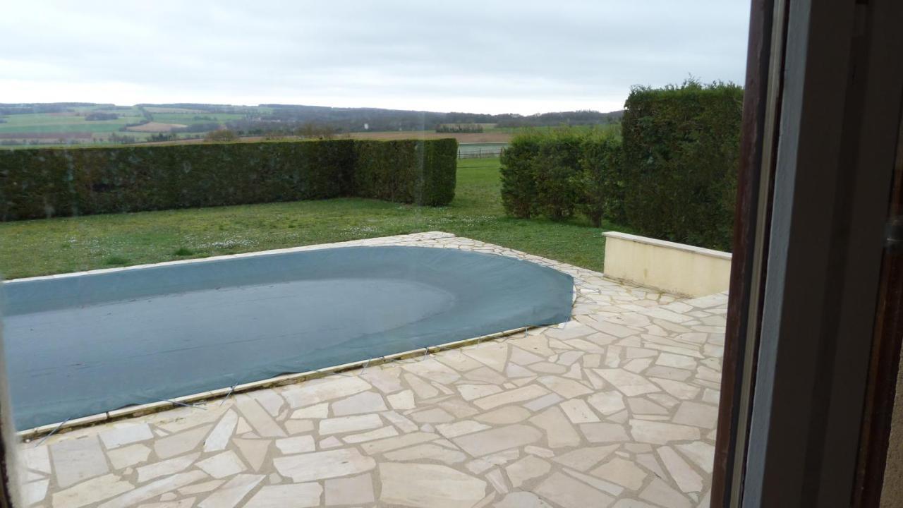 Maison De Vacances Pour 6 Personnes Avec Piscine Lainsecq ภายนอก รูปภาพ