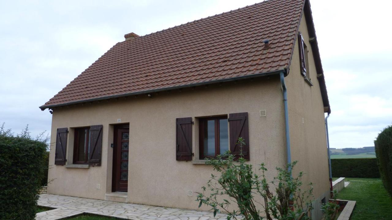 Maison De Vacances Pour 6 Personnes Avec Piscine Lainsecq ภายนอก รูปภาพ