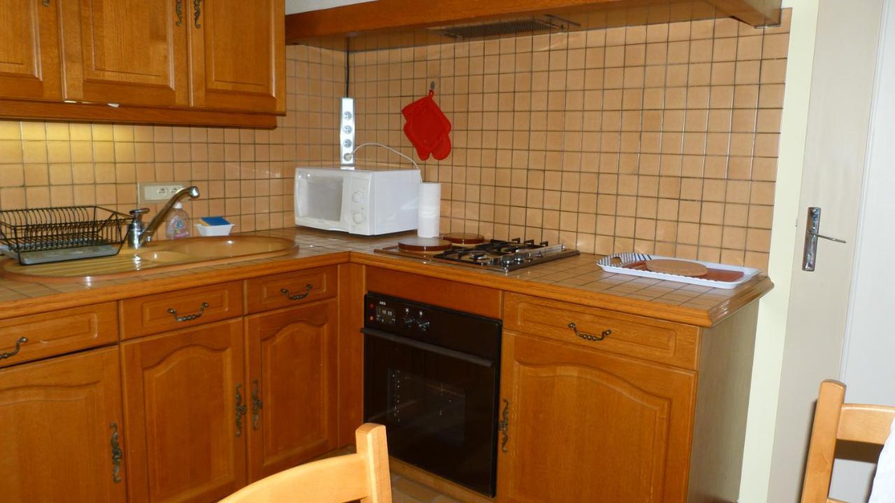 Maison De Vacances Pour 6 Personnes Avec Piscine Lainsecq ภายนอก รูปภาพ