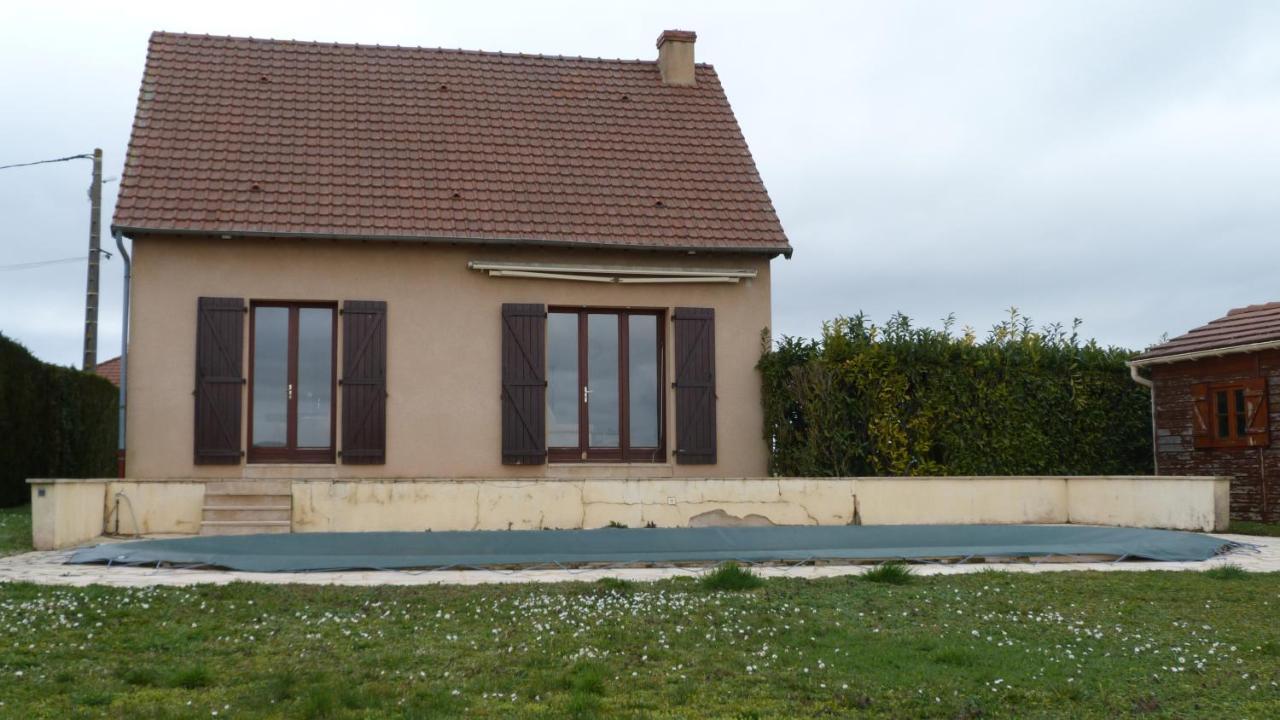 Maison De Vacances Pour 6 Personnes Avec Piscine Lainsecq ภายนอก รูปภาพ
